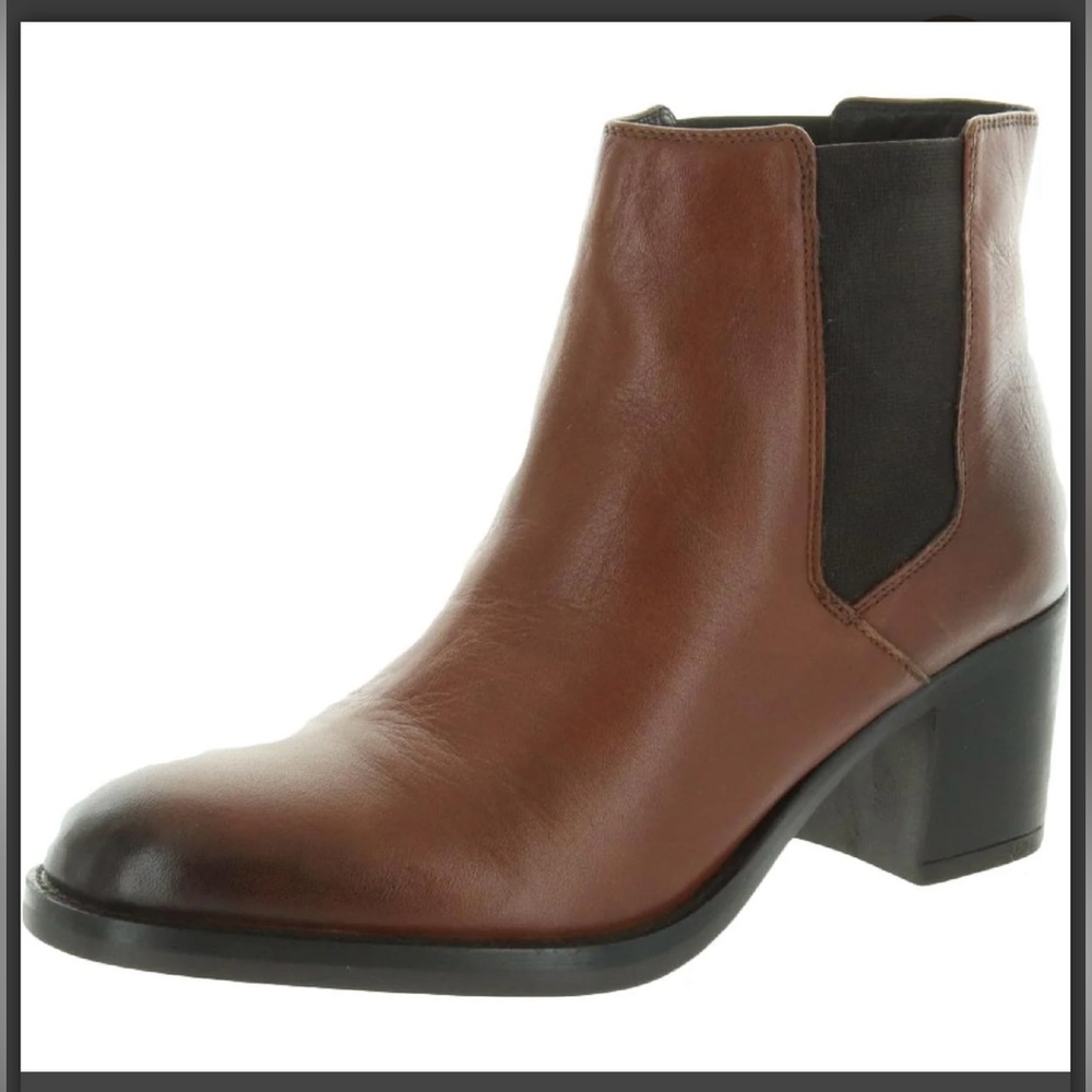 NWT Clarks Mascarpone Bay leather Boots